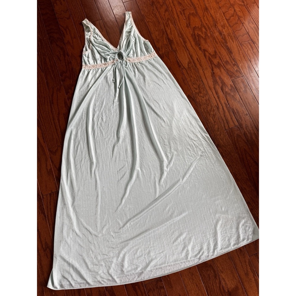 Vintage Green Nightgown Women's Size M Long Gown Lace Lingerie Tie Coquette